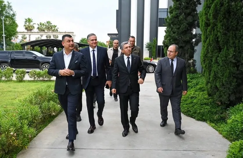 Tarım fuarı ve sektör buluşmasını temsil eden etkinlik alanı
